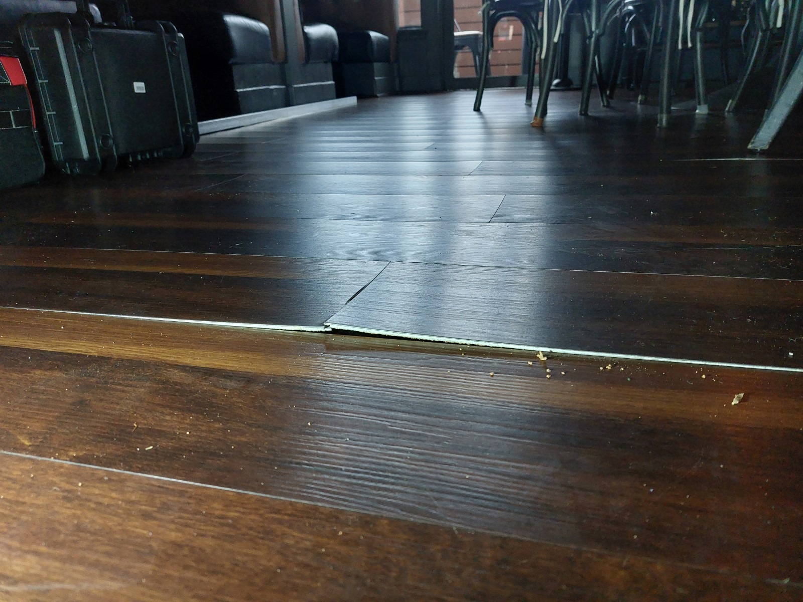 Vinyl flooring inspector